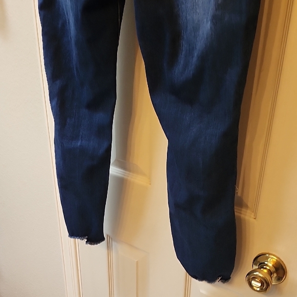 Stylish High Rise Button-Fly Jeans - Picture 9 of 12